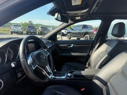 Used 2013 Mercedes-Benz C 300 4MATIC Sedan image 4