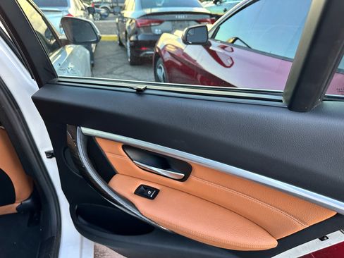 Used 2018 BMW 330e image 27