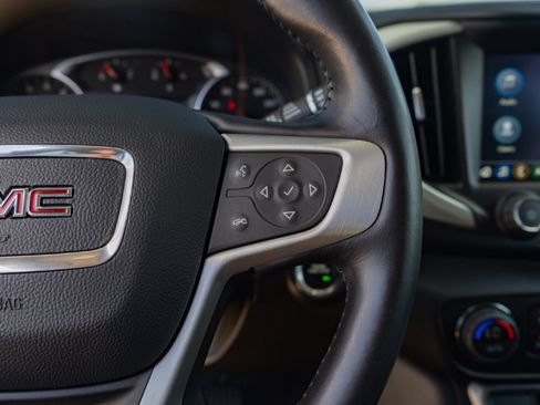 Used 2022 GMC Terrain SLT w/ Infotainment Package II AWD/4WD image 12