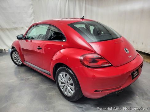 Used 2017 Volkswagen Beetle 1.8T S image 8
