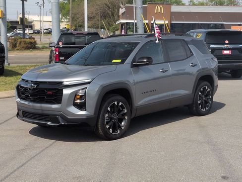 New 2026 Chevrolet Equinox RS w/ Convenience Package III FWD image 4