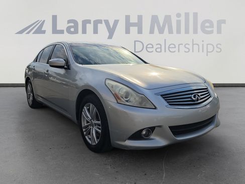 Used 2013 INFINITI G37 x Sedan w/ Premium Pkg AWD/4WD image 7