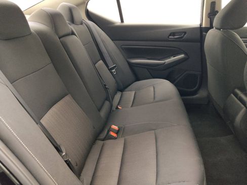 Used 2025 Nissan Altima 2.5 SV FWD image 19