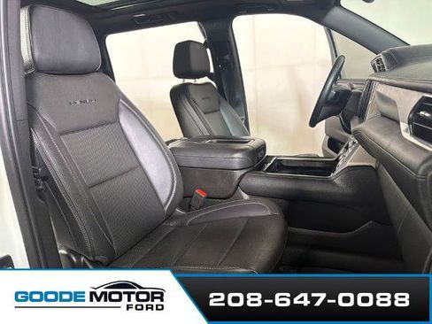 Used 2023 GMC Yukon XL Denali w/ Max Trailering Package AWD/4WD image 24
