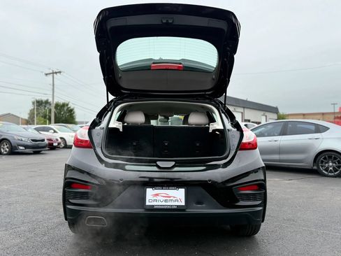 Used 2018 Chevrolet Cruze LT w/ Convenience Package FWD image 6