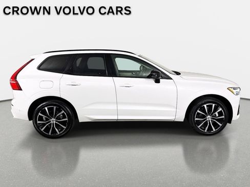 Used 2024 Volvo XC60 B5 Ultimate AWD/4WD image 4