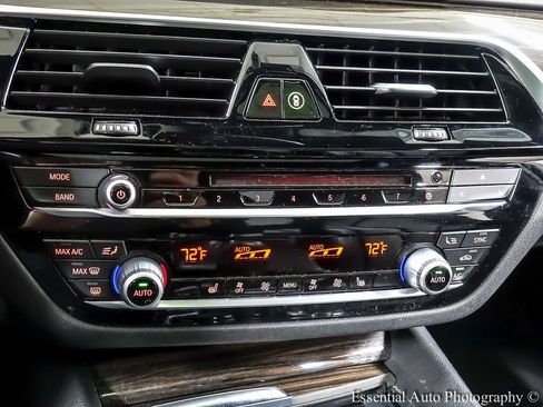 Used 2019 BMW 530i xDrive image 18