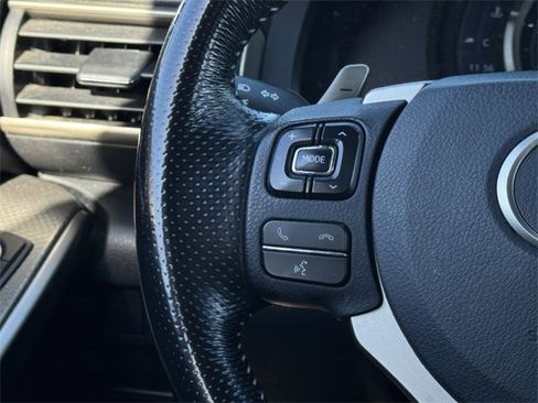 Used 2017 Lexus IS 200t image 13