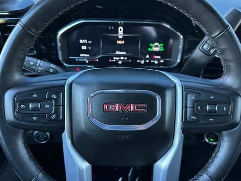 Used 2025 GMC Sierra 1500 SLT image 30