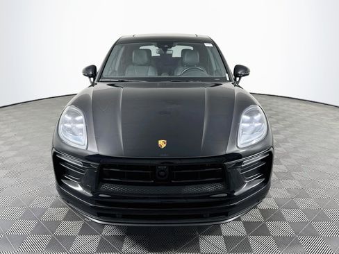 Used 2023 Porsche Macan AWD/4WD image 2