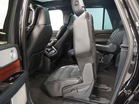 Used 2020 Lincoln Navigator L Reserve w/ Luxury Package AWD/4WD image 19