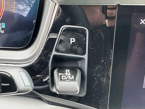 Certified 2025 Porsche Cayenne S AWD/4WD image 25