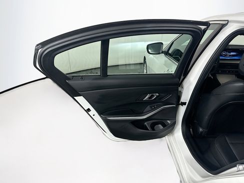 Used 2025 BMW 330i xDrive Sedan image 26
