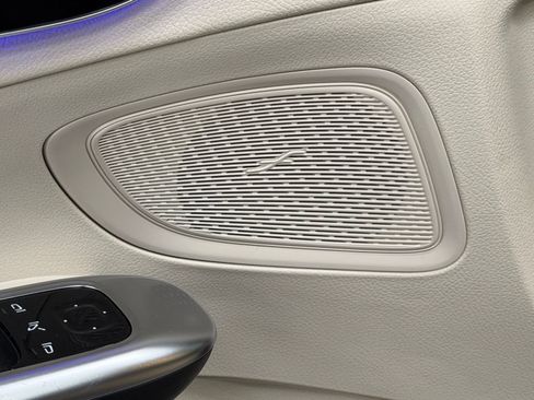 Certified 2022 Mercedes-Benz C 300 Sedan image 22