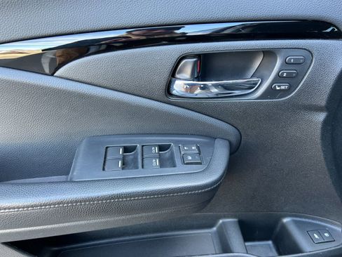 Used 2020 Honda Pilot Elite image 12