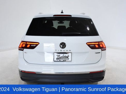 Used 2024 Volkswagen Tiguan SE AWD/4WD image 5