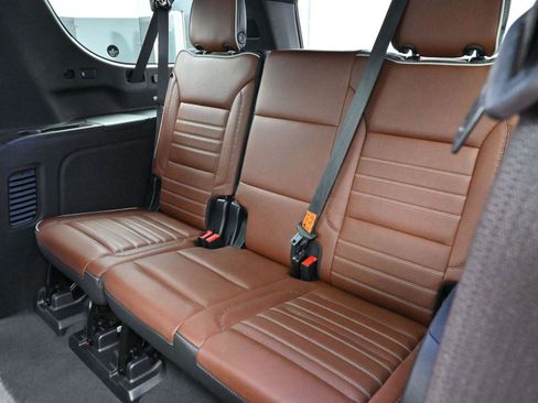 Used 2023 GMC Yukon XL Denali Ultimate image 36