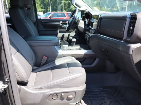 Used 2023 Chevrolet Silverado 1500 LTZ w/ LTZ Convenience Package II AWD/4WD image 18