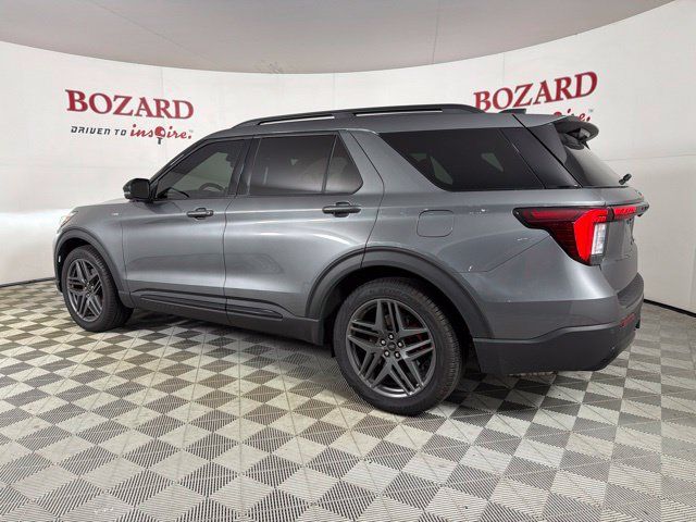 Used 2025 Ford Explorer ST-Line w/ Premium Package RWD image 8