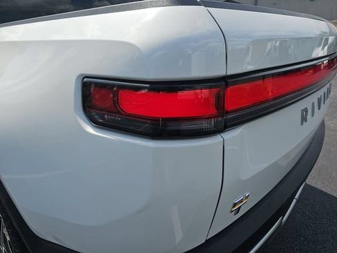 Used 2022 Rivian R1T Adventure AWD/4WD image 33