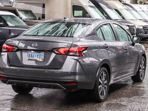 Used 2023 Nissan Versa SV image 4