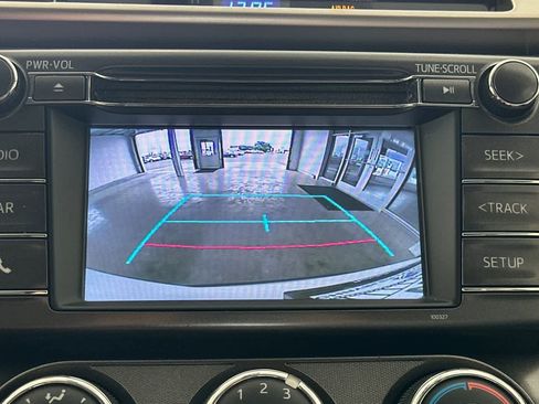 Used 2015 Toyota RAV4 LE FWD image 20