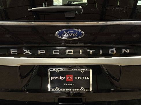 Used 2024 Ford Expedition Max XLT image 27