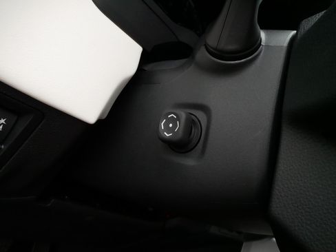 Used 2024 Toyota Tundra Capstone AWD/4WD image 30