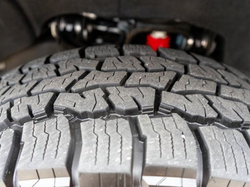 Used 2024 GMC Sierra 3500 Denali w/ Technology Package image 33