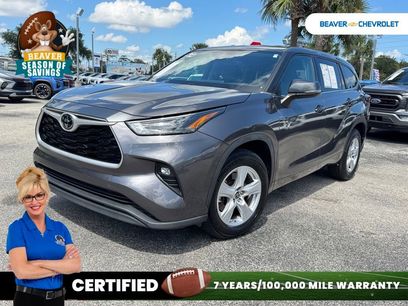 Used 2022 Toyota Highlander LE