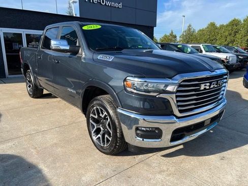 Used 2025 RAM 1500 Laramie AWD/4WD image 1