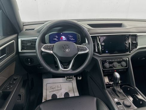 Used 2023 Volkswagen Atlas Cross Sport SEL R-Line AWD/4WD image 24