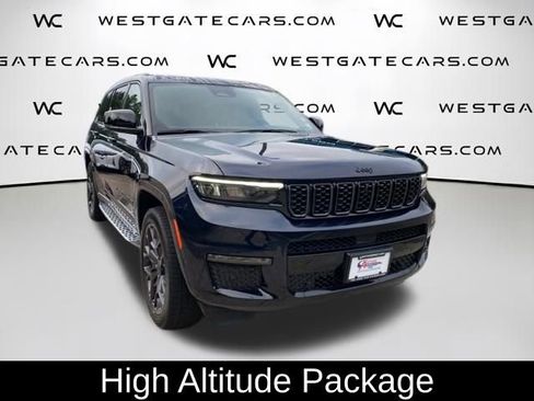 Used 2023 Jeep Grand Cherokee L Summit image 5