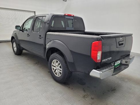 Used 2016 Nissan Frontier SV image 3