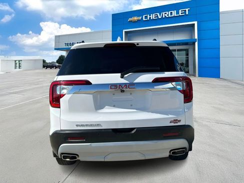 Used 2023 GMC Acadia SLT w/ Preferred Package image 6