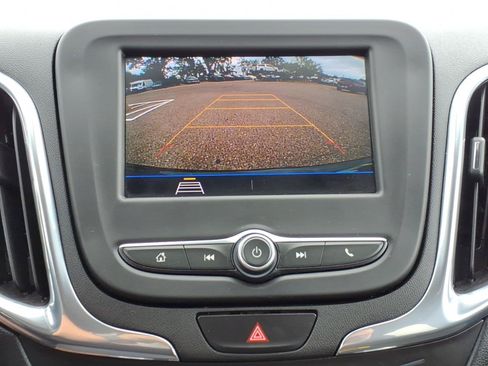 Used 2020 Chevrolet Equinox LT w/ Driver Convenience Package AWD/4WD image 18