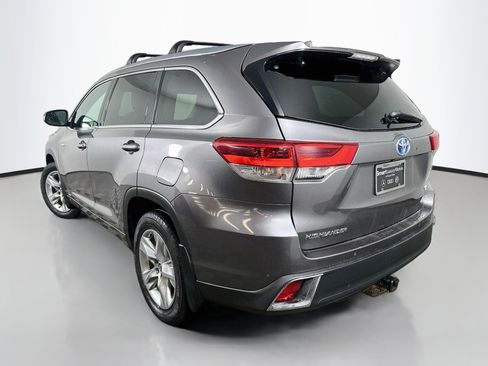 Used 2017 Toyota Highlander Limited AWD/4WD image 5