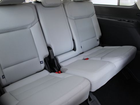 Used 2025 Ford Expedition Max Platinum image 16