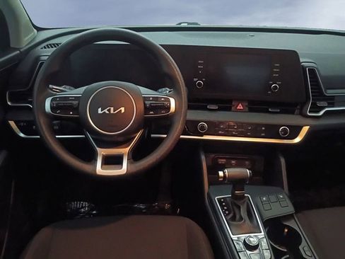 Used 2024 Kia Sportage LX image 10