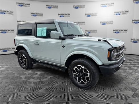 Used 2022 Ford Bronco Outer Banks image 7