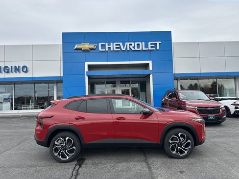 New 2026 Chevrolet Trax RS w/ Driver Confidence Package FWD image 1