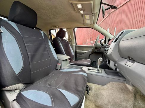 Used 2017 Nissan Frontier SV image 31