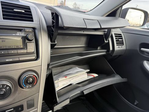 Used 2012 Toyota Corolla S image 19