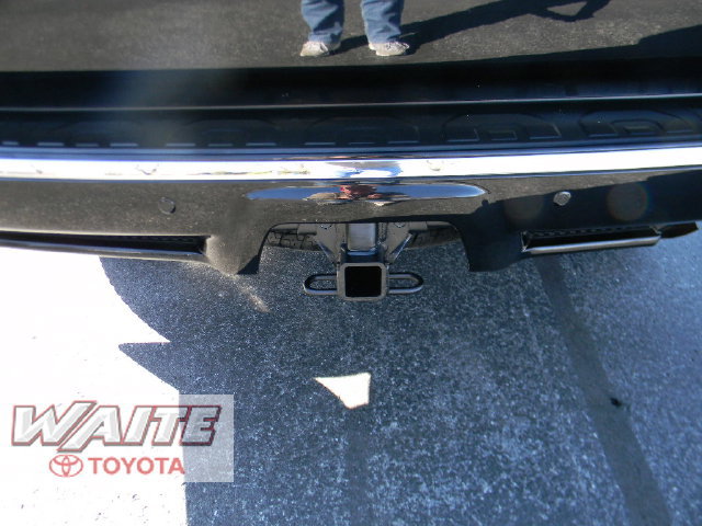 Used 2024 Toyota 4Runner Limited AWD/4WD image 4