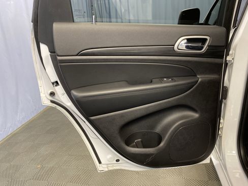 Certified 2020 Jeep Grand Cherokee Altitude image 26