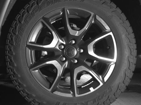 Used 2025 Jeep Compass Trailhawk image 14