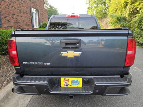 Used 2019 Chevrolet Colorado Z71 AWD/4WD image 4