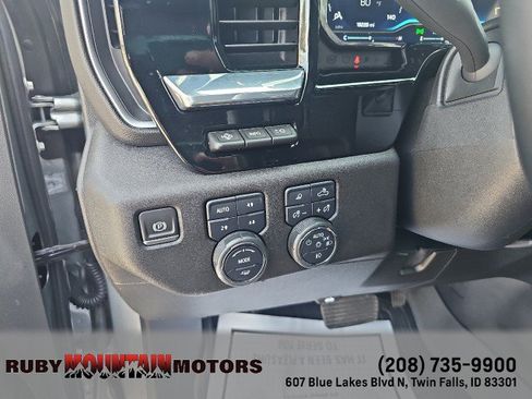 Used 2024 Chevrolet Silverado 3500 High Country w/ High Country Premium Package image 13