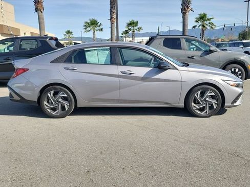 Certified 2025 Hyundai Elantra SEL FWD image 25