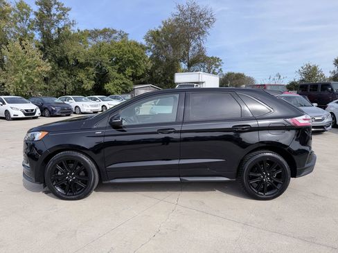 Used 2020 Ford Edge ST-Line w/ Cold Weather Package image 3